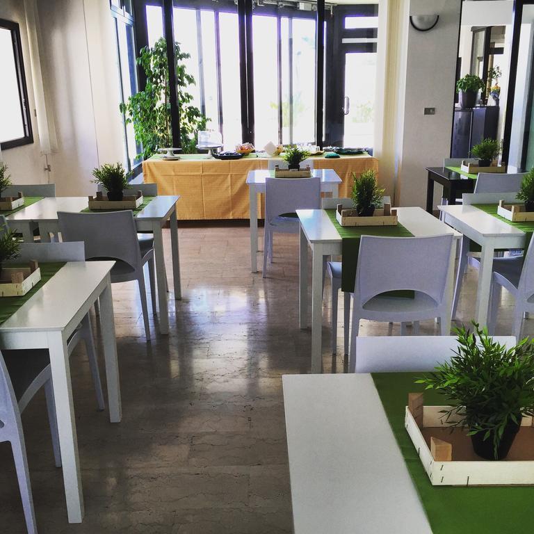 里维埃拉酒店 巴里 外观 照片